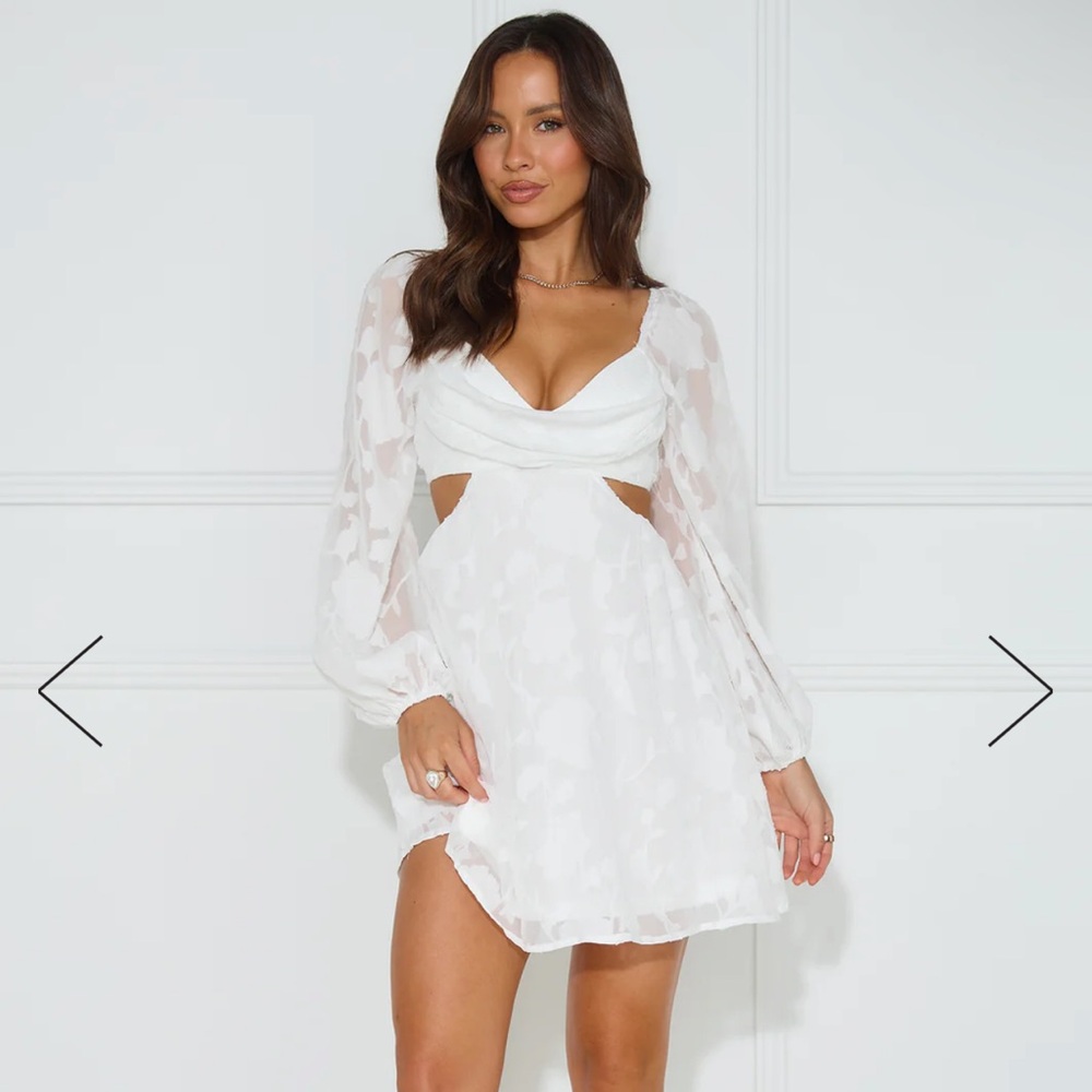 Hello Molly Cut-Out Mini